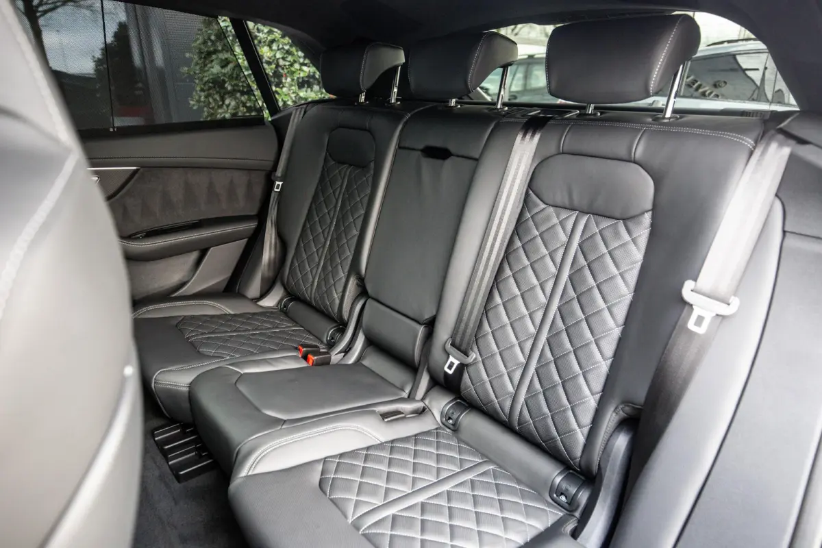 60 TFSI e Competition 490pk, Nimbus, Full-options 2026