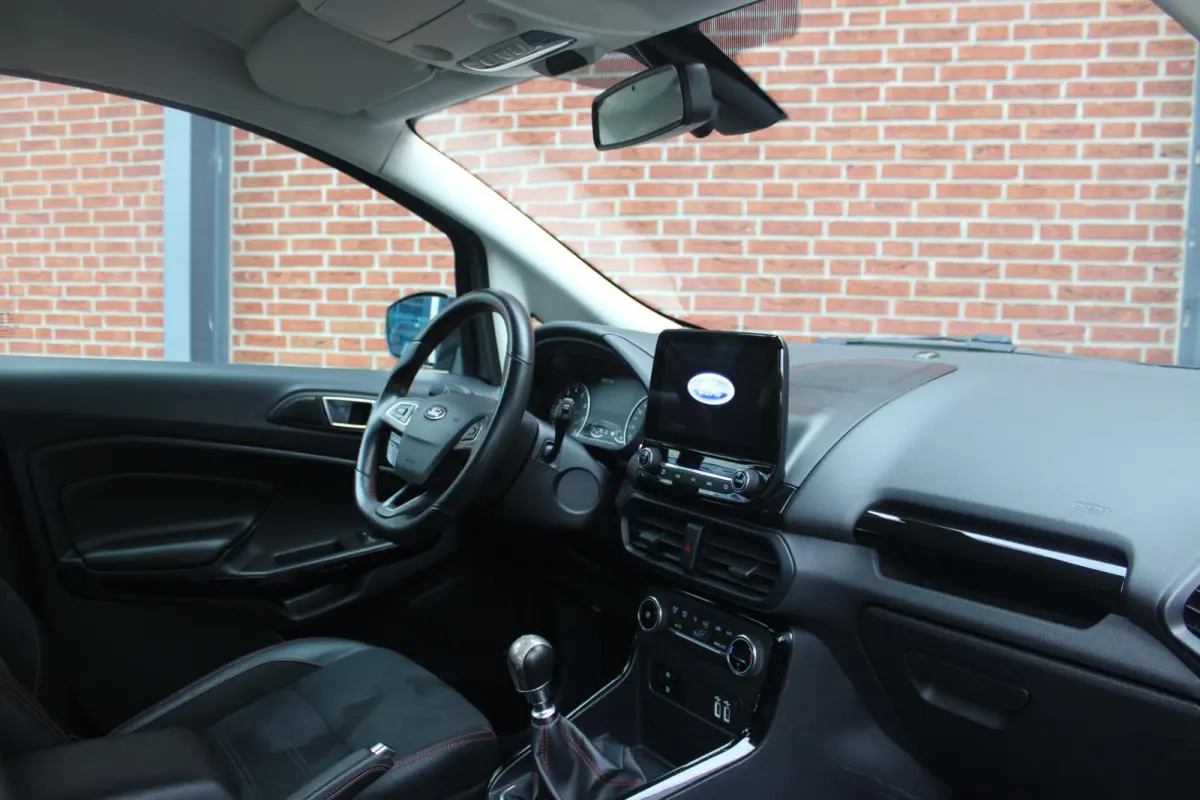 1.0 EcoBoost ST-Line | Trekhaak | Navi/Carplay/Android | Parkeersensoren |