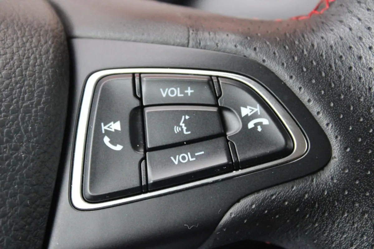 1.0 EcoBoost ST-Line | Trekhaak | Navi/Carplay/Android | Parkeersensoren |