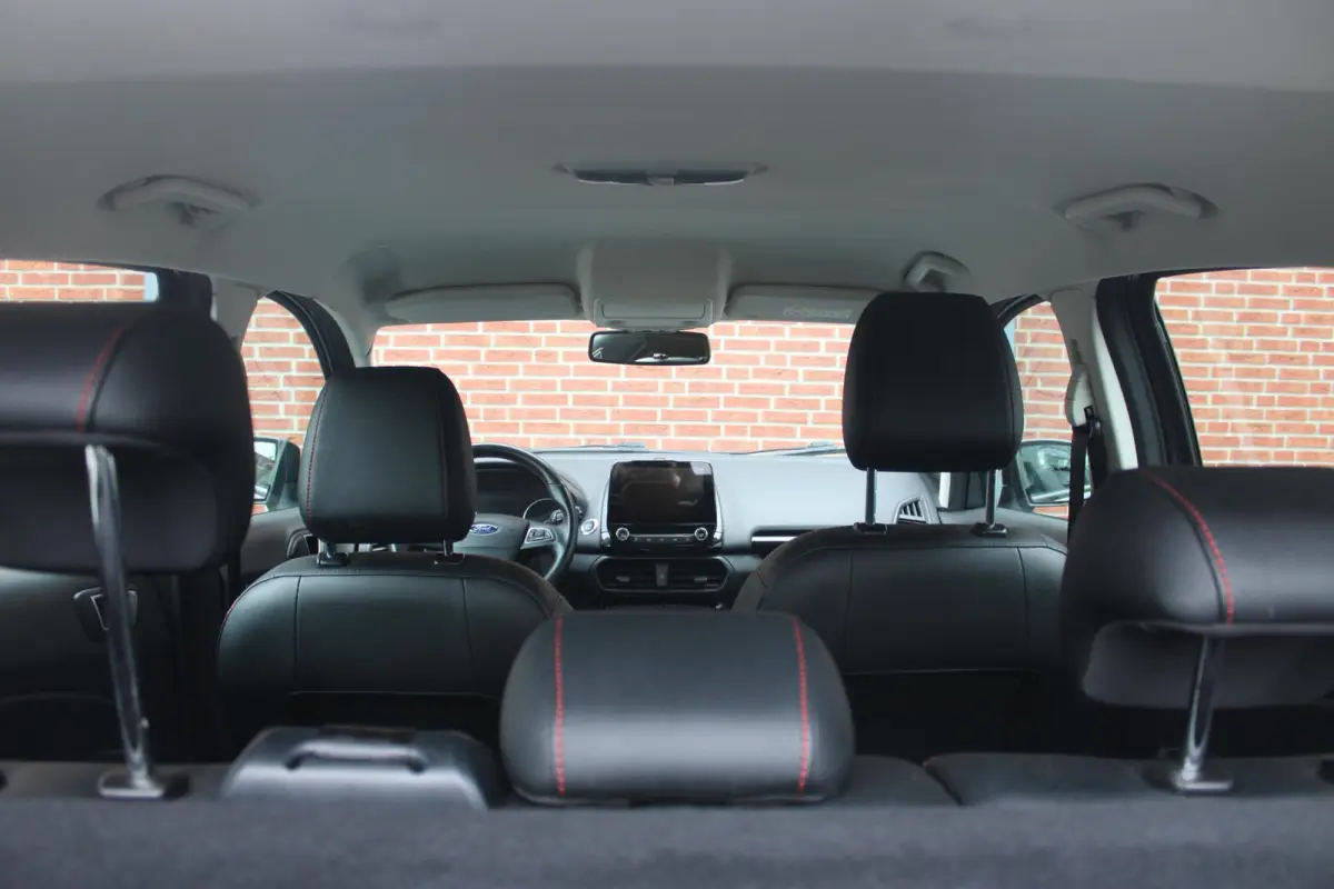 1.0 EcoBoost ST-Line | Trekhaak | Navi/Carplay/Android | Parkeersensoren |