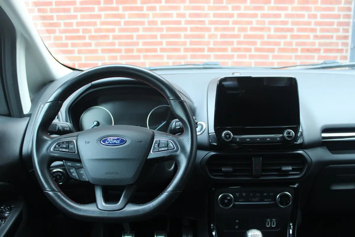 1.0 EcoBoost ST-Line | Trekhaak | Navi/Carplay/Android | Parkeersensoren |