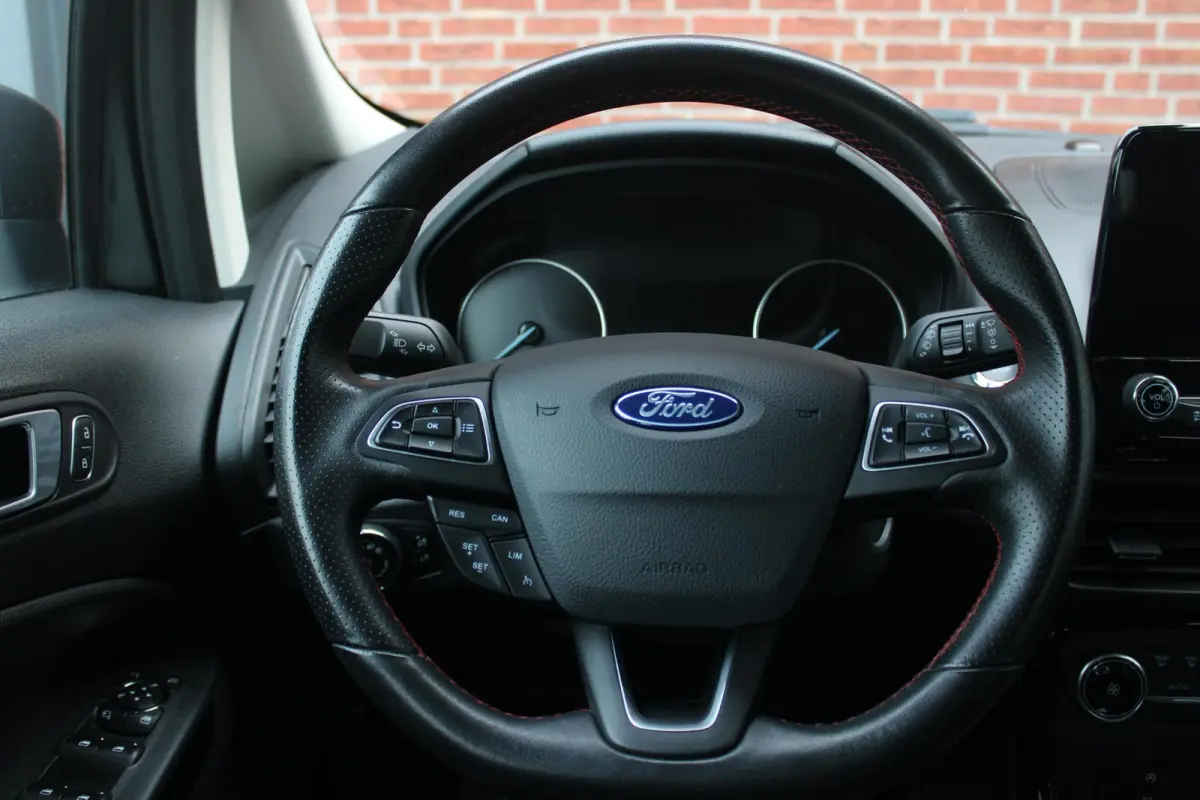 1.0 EcoBoost ST-Line | Trekhaak | Navi/Carplay/Android | Parkeersensoren |