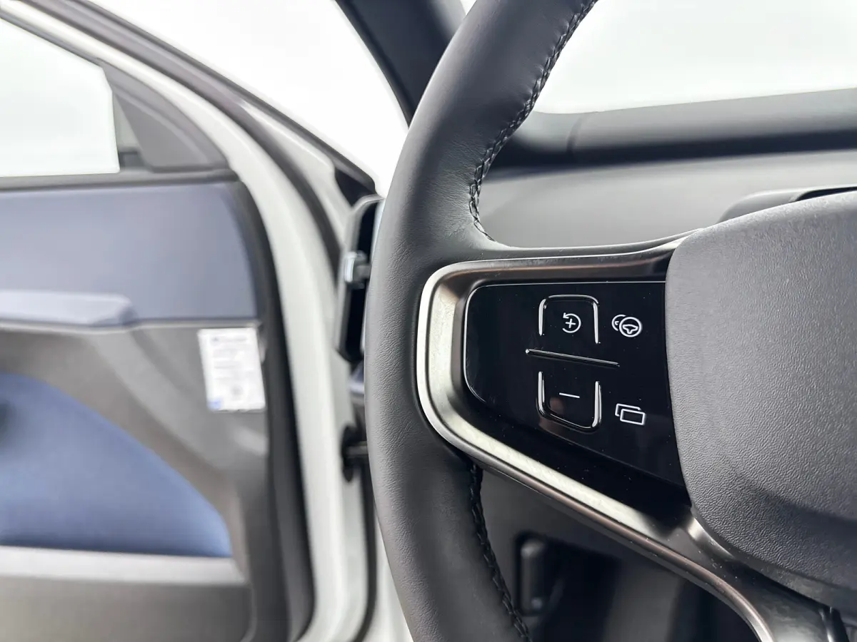 Single Motor Extended Range Plus Europa 69kWh | 19" Allseason | Stoel/Stuurverwarming | Elektr. verst. Stoelen | Harman Kardon | Adaptieve Cruise | BLIS | Parkeercamera