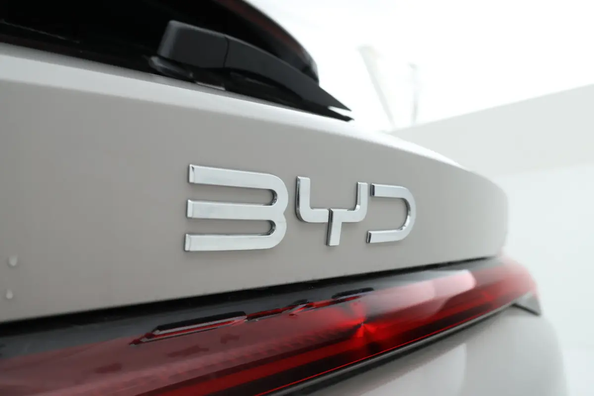 1.5 DM-i FWD Boost Plug in hybrid, Demo!