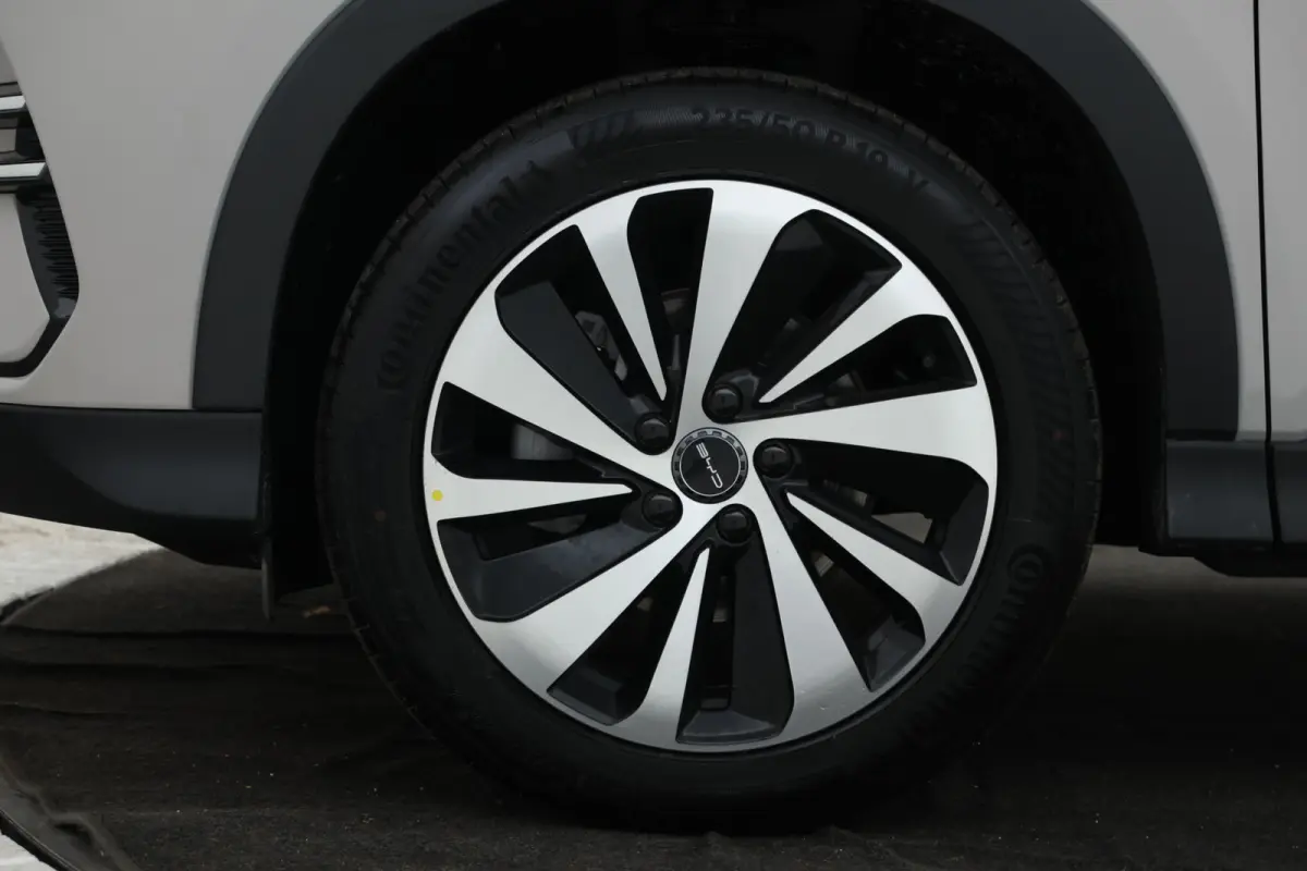 1.5 DM-i FWD Boost Plug in hybrid, Demo!