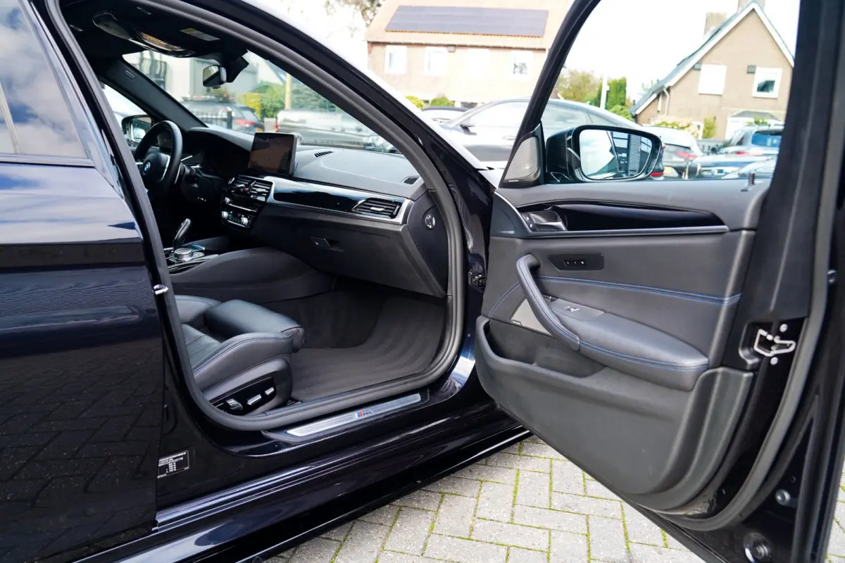 545e xDrive High Executive | Head Up Display | M-Kuipstoelen | Maxton-pakket | 360 Camera | harman/Kardon