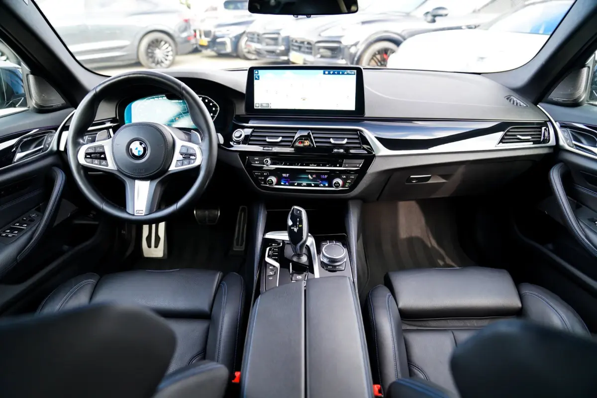 545e xDrive High Executive | Head Up Display | M-Kuipstoelen | Maxton-pakket | 360 Camera | harman/Kardon