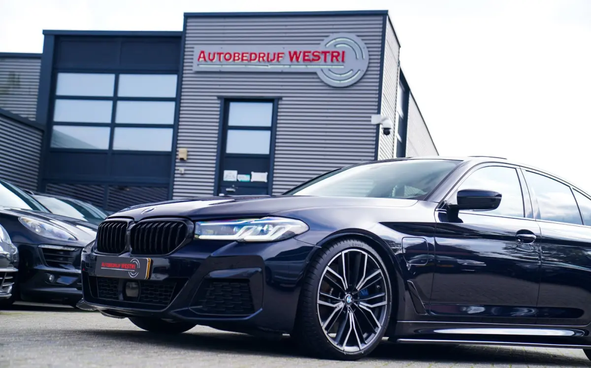 545e xDrive High Executive | Head Up Display | M-Kuipstoelen | Maxton-pakket | 360 Camera | harman/Kardon