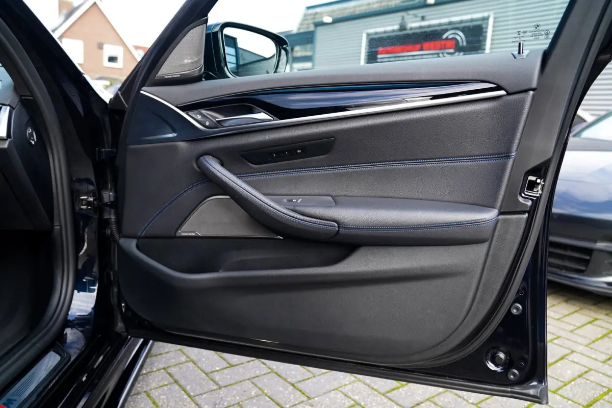 545e xDrive High Executive | Head Up Display | M-Kuipstoelen | Maxton-pakket | 360 Camera | harman/Kardon