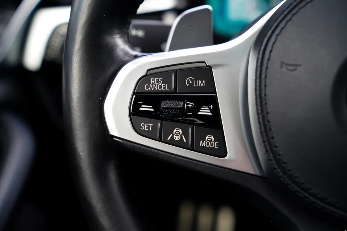 545e xDrive High Executive | Head Up Display | M-Kuipstoelen | Maxton-pakket | 360 Camera | harman/Kardon