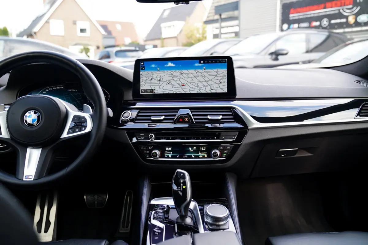545e xDrive High Executive | Head Up Display | M-Kuipstoelen | Maxton-pakket | 360 Camera | harman/Kardon