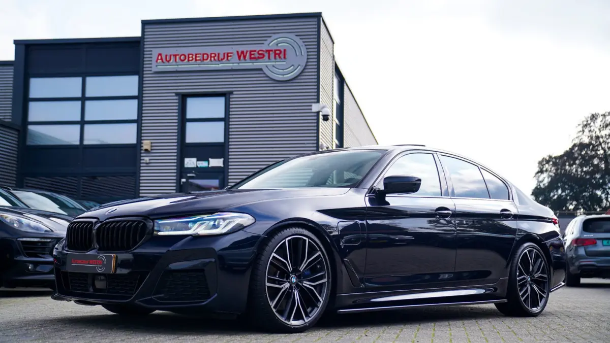 545e xDrive High Executive | Head Up Display | M-Kuipstoelen | Maxton-pakket | 360 Camera | harman/Kardon