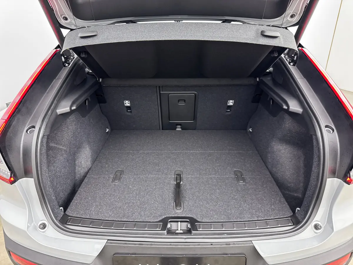 Single Motor Ext. Range Ultra Bl.Ed. Europa 82 kWh | 20" | Getint Glas | Leder/Nubuck | 360 Camera | Panoramadak | Elektr. verst. Stoelen | Adaptieve Cruise | BLIS | Stoel/Stuur/Achterbankve