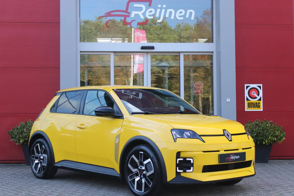 COMFORT RANGE TECHNO 150PK 52 kWh *NIEUWE AUTO!* | PACK WINTER TECHNO: (ELEKTRISCH VERWARMBARE VOORSTOELEN, ELEKTRISCH VERWARMBAAR STUURWIEL, BESTUUDERSSTOEL MET ELEKTRSCH VERSTELBARE LENDES