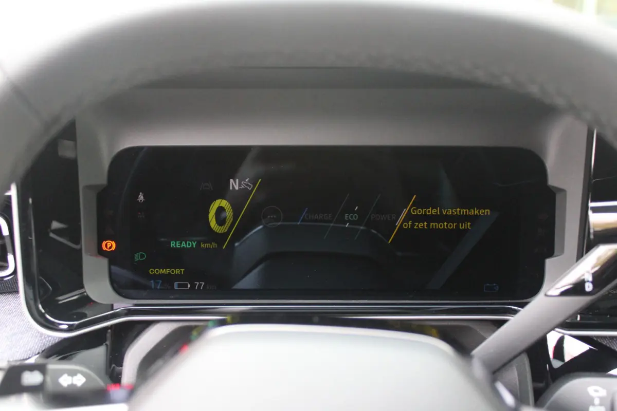 COMFORT RANGE TECHNO 150PK 52 kWh *NIEUWE AUTO!* | PACK WINTER TECHNO: (ELEKTRISCH VERWARMBARE VOORSTOELEN, ELEKTRISCH VERWARMBAAR STUURWIEL, BESTUUDERSSTOEL MET ELEKTRSCH VERSTELBARE LENDES