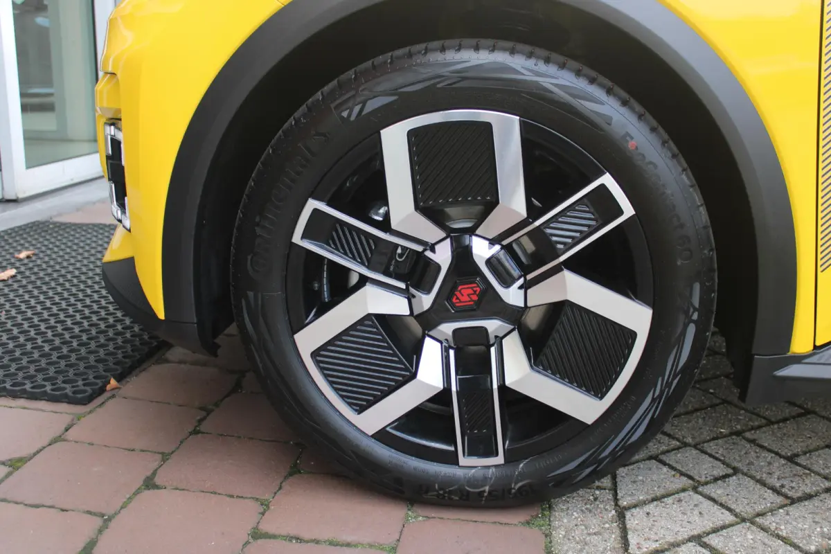 COMFORT RANGE TECHNO 150PK 52 kWh *NIEUWE AUTO!* | PACK WINTER TECHNO: (ELEKTRISCH VERWARMBARE VOORSTOELEN, ELEKTRISCH VERWARMBAAR STUURWIEL, BESTUUDERSSTOEL MET ELEKTRSCH VERSTELBARE LENDES