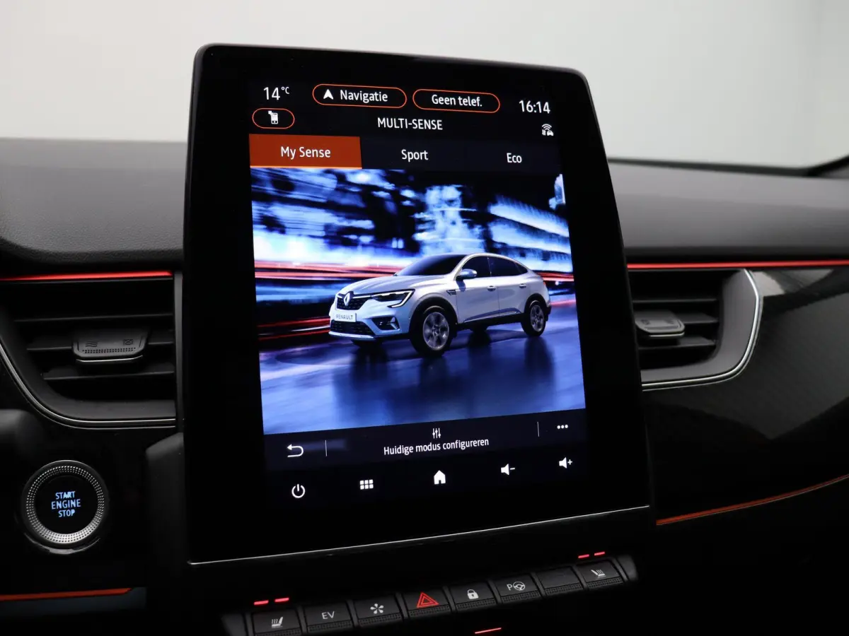 1.6 E-Tech Hybrid 145 R.S. Line | Stoel en stuur verwarming | Climate Control | Navigatie | Lederen bekleding | Elektrisch verstelbare stoel | Apple carplay/Andoid auto |