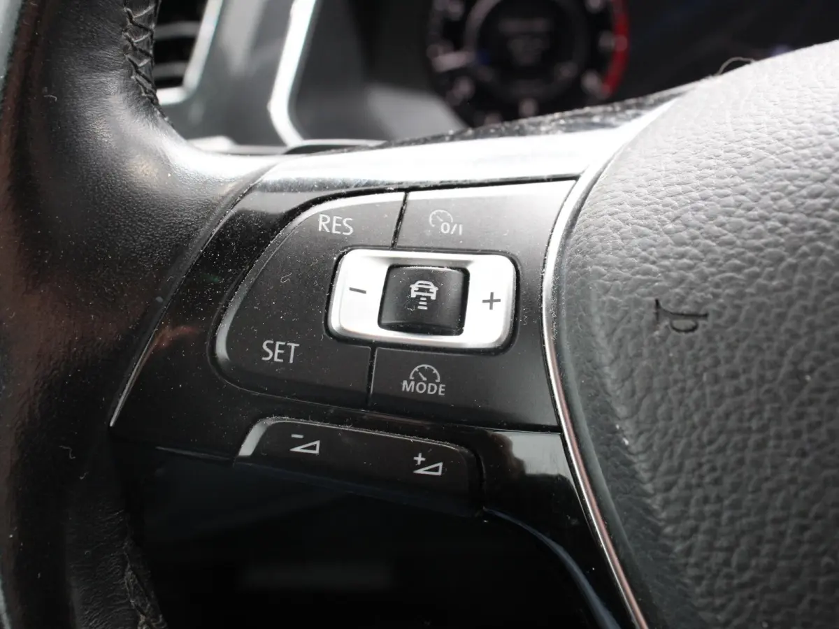 1.4 TSI ACT Highline Business R Climate Control Panoramadak Navigatiesysteem Handel/Export APK t/m 06-2027