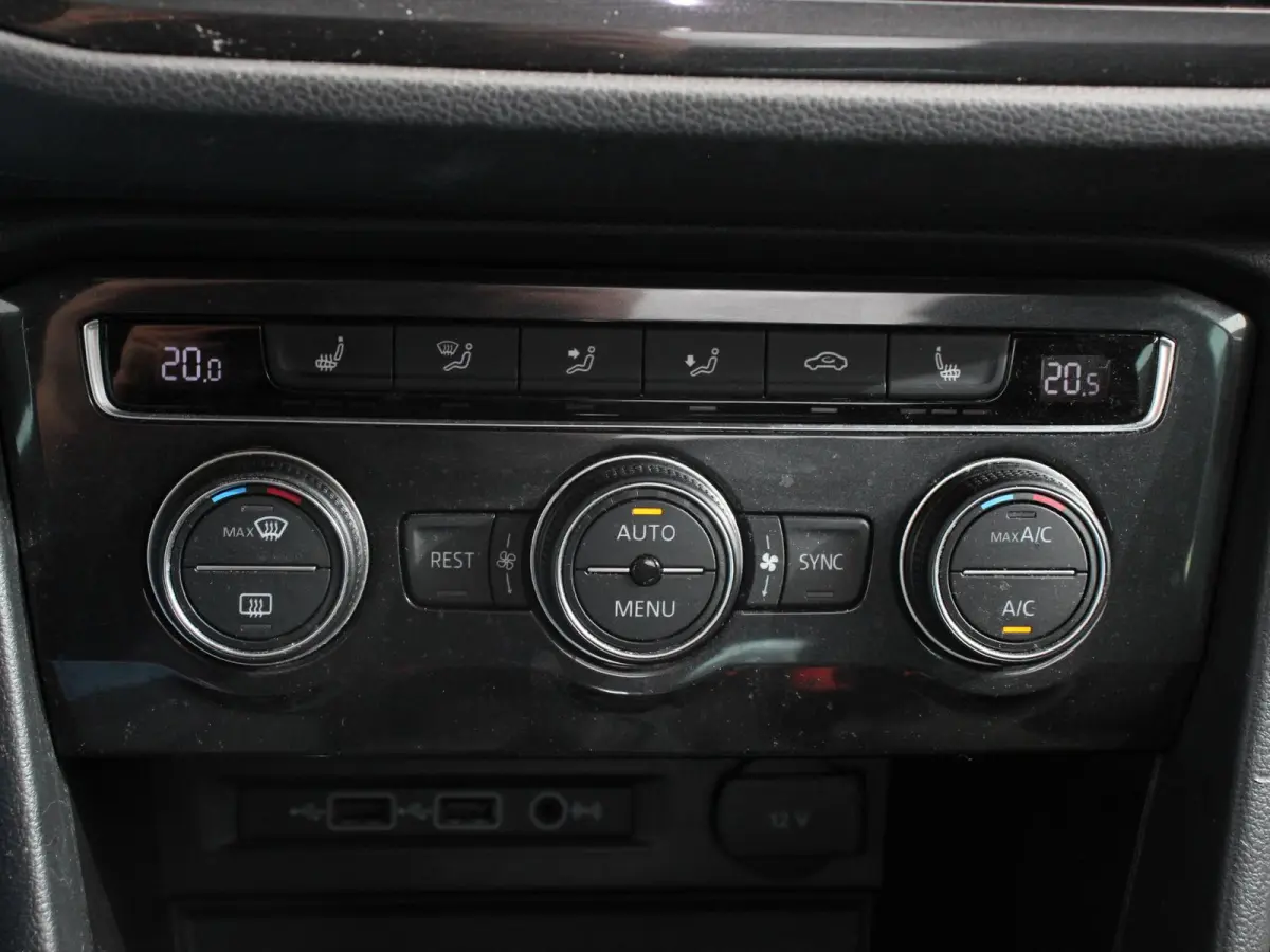 1.4 TSI ACT Highline Business R Climate Control Panoramadak Navigatiesysteem Handel/Export APK t/m 06-2027