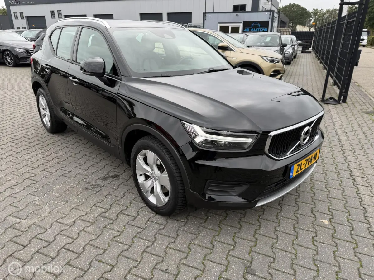 2.0 D3 AWD Momentum automaat leer