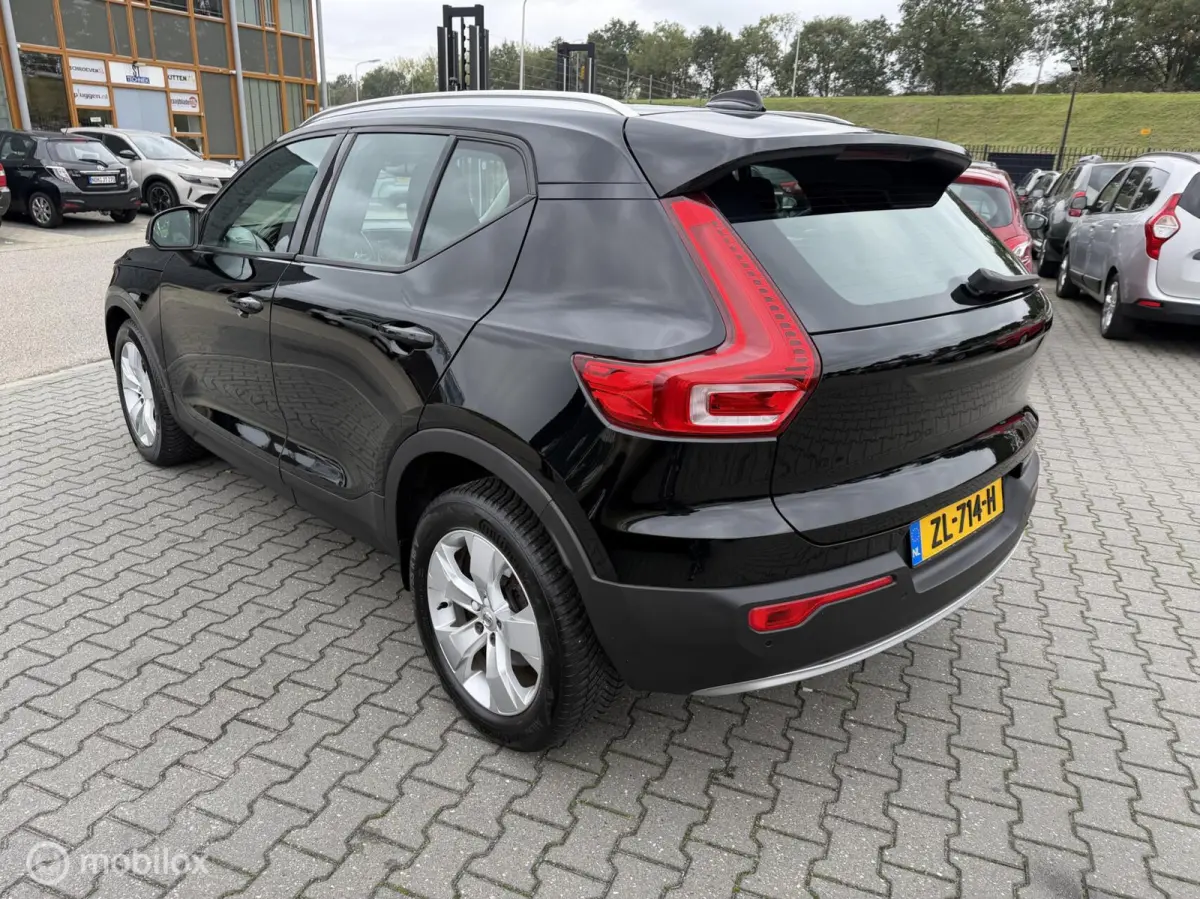 2.0 D3 AWD Momentum automaat leer