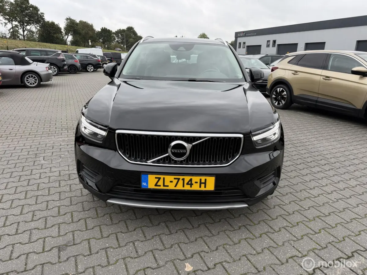 2.0 D3 AWD Momentum automaat leer