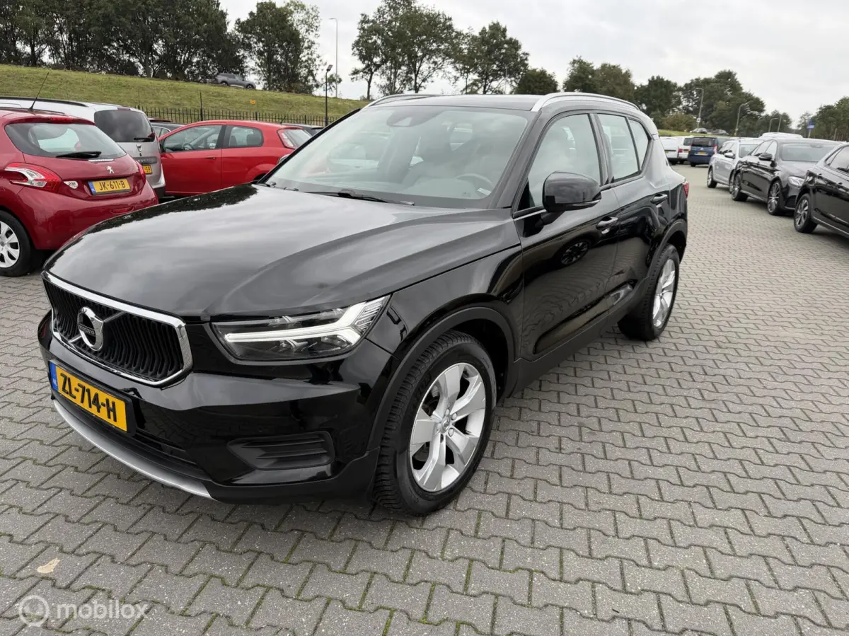 2.0 D3 AWD Momentum automaat leer