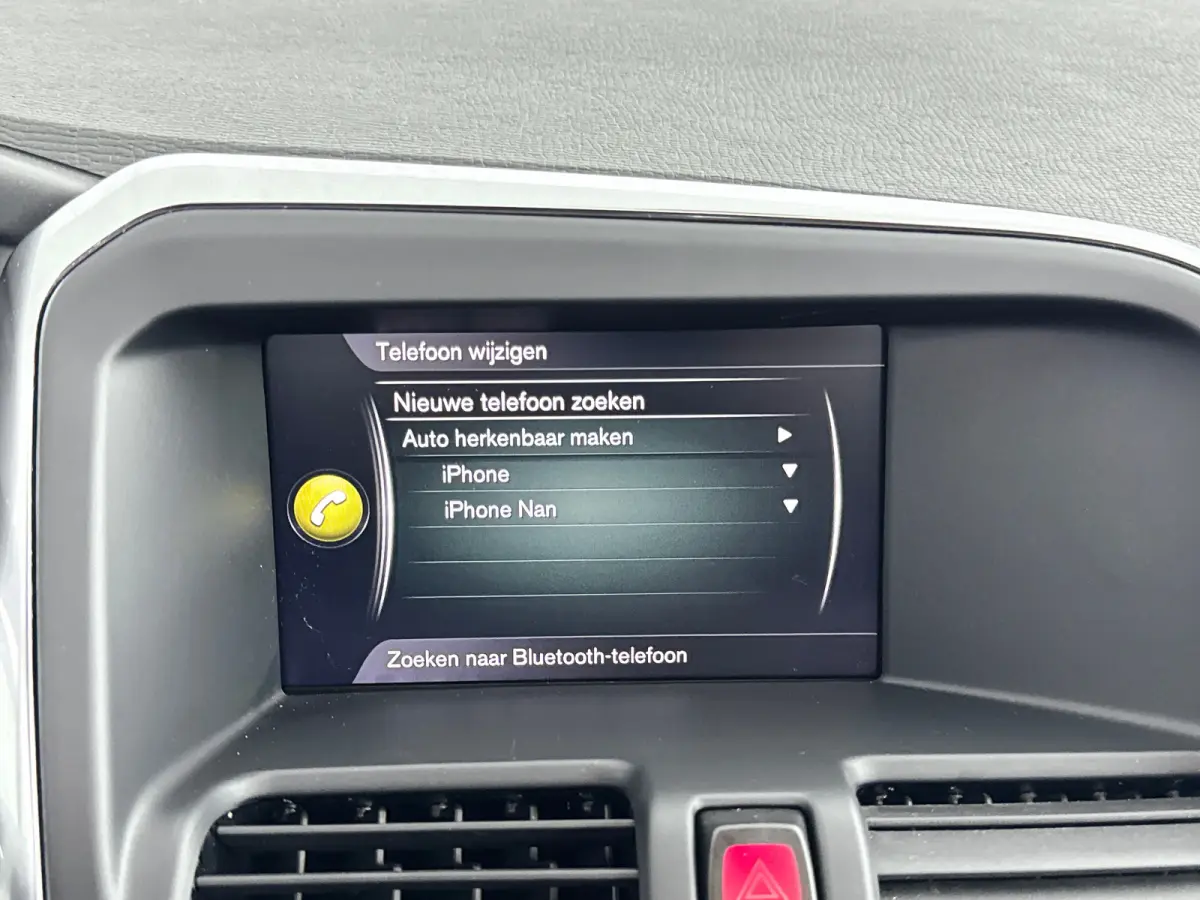 T5 Polar+ | 18" | Elektr. verstelbare Lederen Sportstoelen | Trekhaak | Panoramadak | Parkeercamera | Xenon | Stoelverwarming | Parkeerverwarming