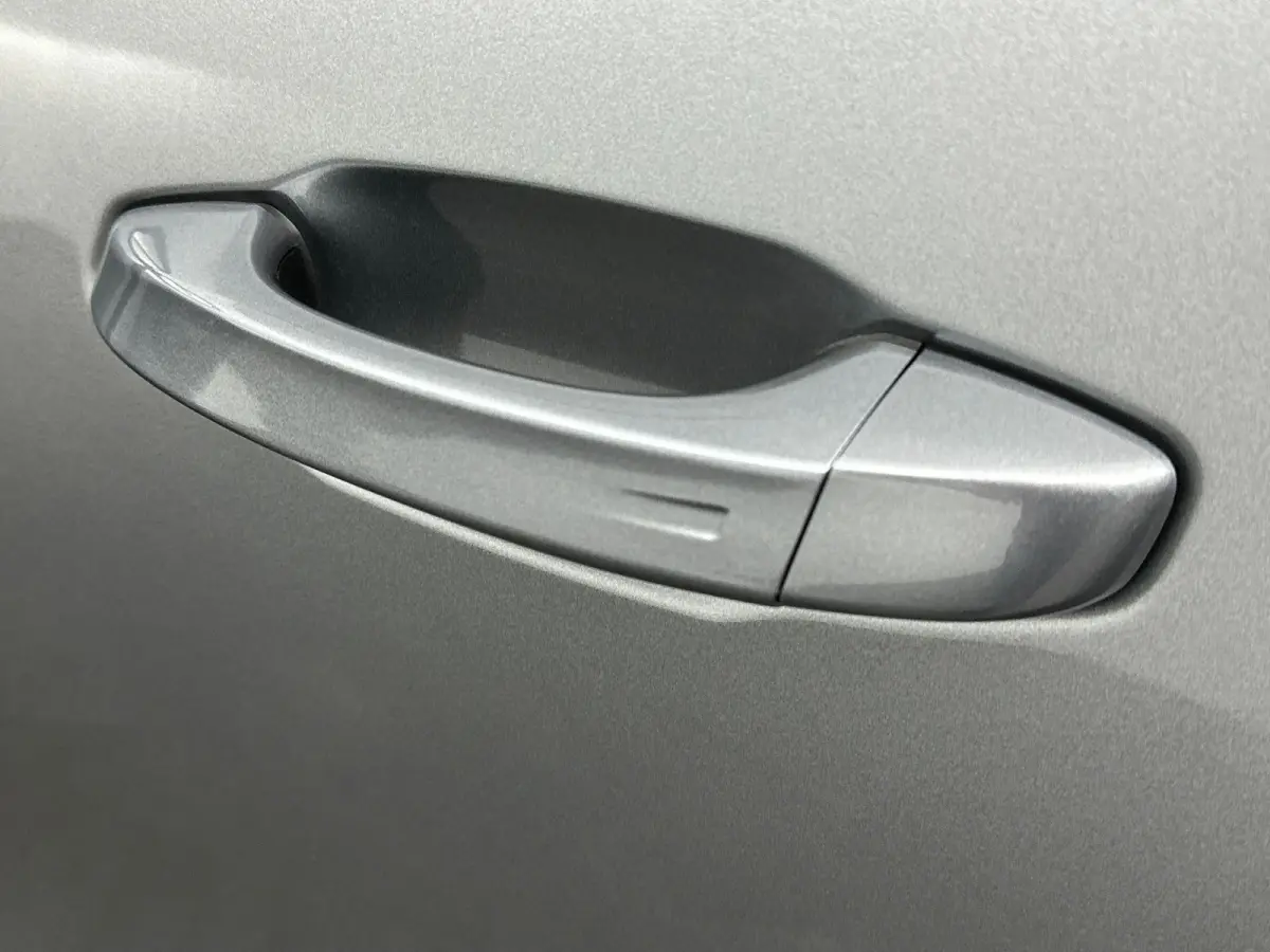 1.2 e-Hybrid First Edition | DEMOVOORDEEL | 360 graden camera | Elektrische Achterklep | PANO | Dodehoekdetectie | Apple Carplay & Android Auto | Navigatie | Stoel&Stuur Verwarming | 2+6 JAA