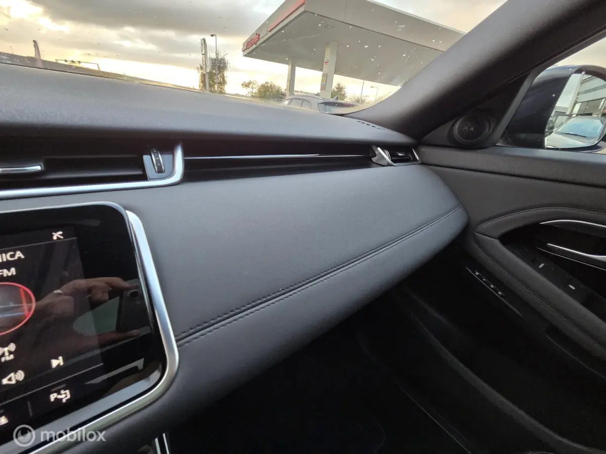 2.0 P250 AWD R-Dynamic First Edition
