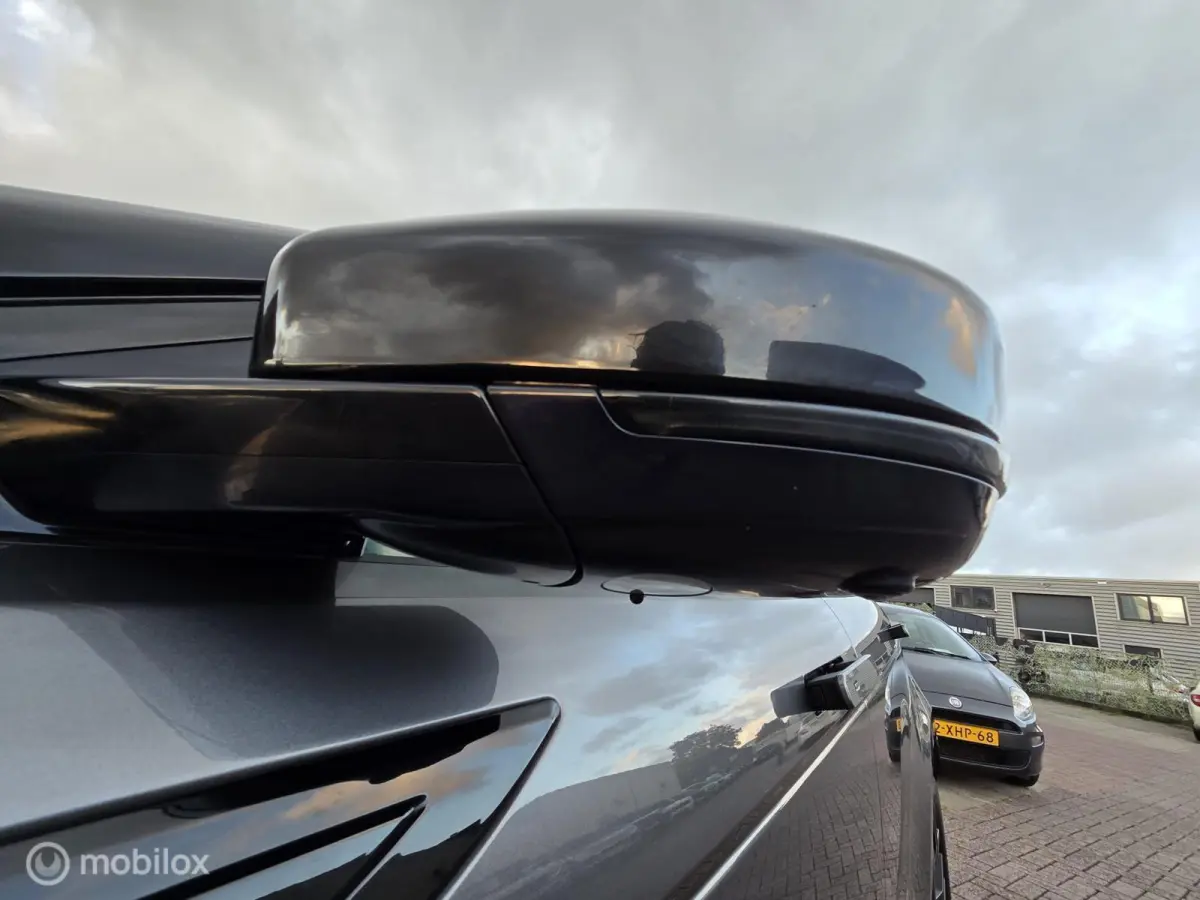 2.0 P250 AWD R-Dynamic First Edition