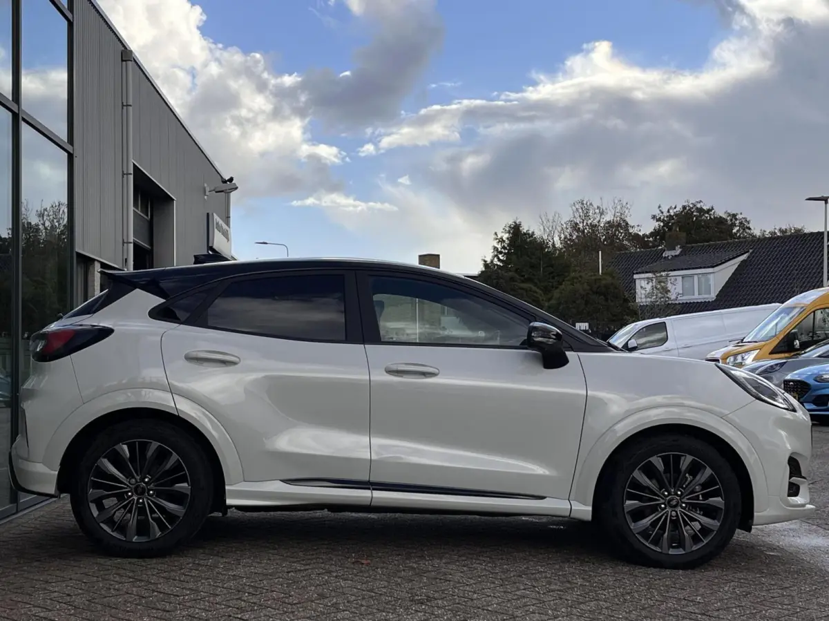 1.0 EcoBoost Sound Edition 155PK Automaat Adaptieve Cruise Winterpack Verbeterde B&O Matrix-LED 360-Camera Climate Privacy Glass Keyless *Speciale Uitvoering*