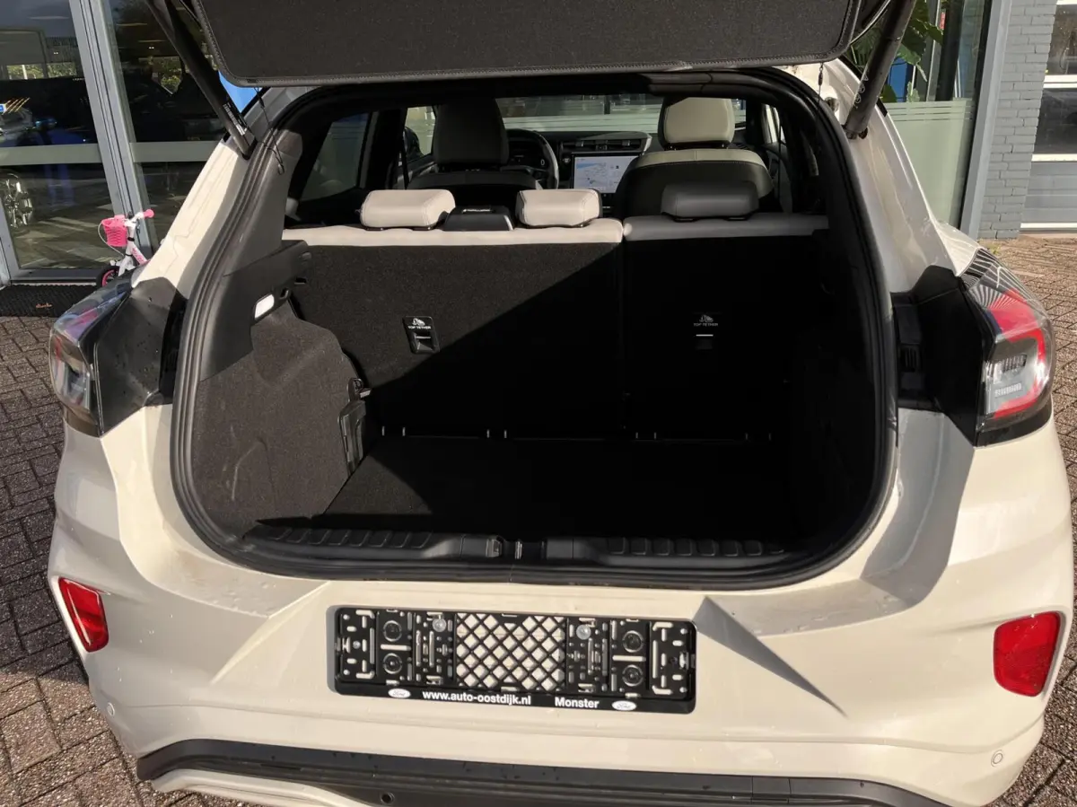 1.0 EcoBoost Sound Edition 155PK Automaat Adaptieve Cruise Winterpack Verbeterde B&O Matrix-LED 360-Camera Climate Privacy Glass Keyless *Speciale Uitvoering*