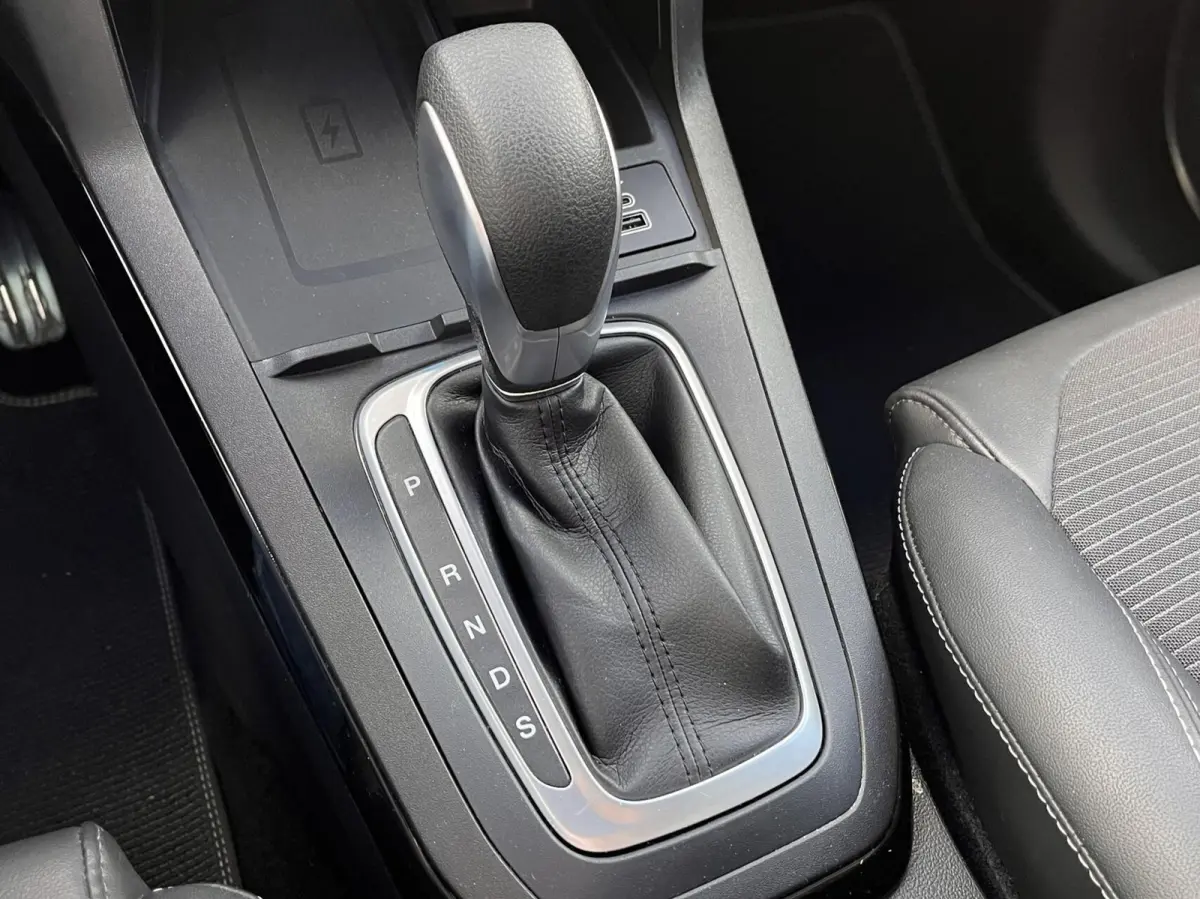 1.0 EcoBoost Sound Edition 155PK Automaat Adaptieve Cruise Winterpack Verbeterde B&O Matrix-LED 360-Camera Climate Privacy Glass Keyless *Speciale Uitvoering*
