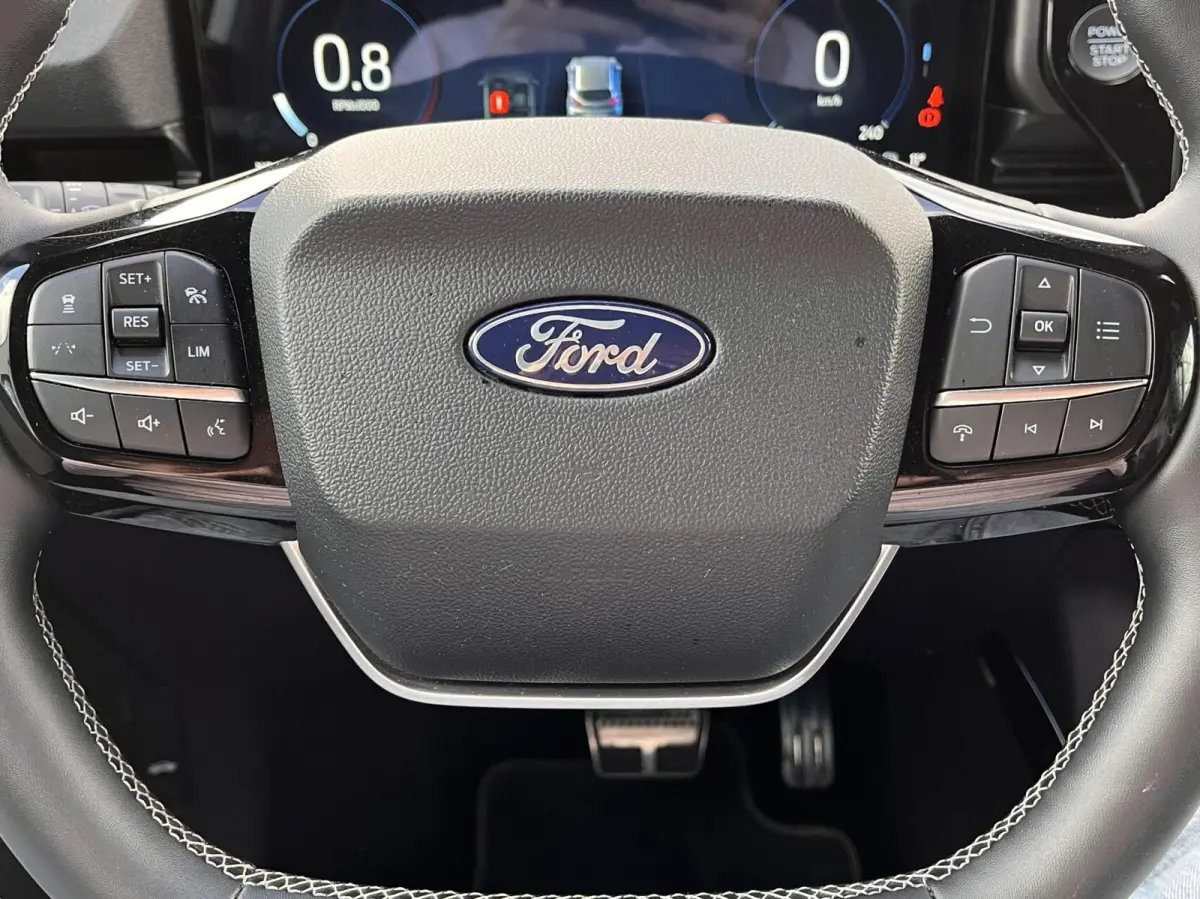 1.0 EcoBoost Sound Edition 155PK Automaat Adaptieve Cruise Winterpack Verbeterde B&O Matrix-LED 360-Camera Climate Privacy Glass Keyless *Speciale Uitvoering*