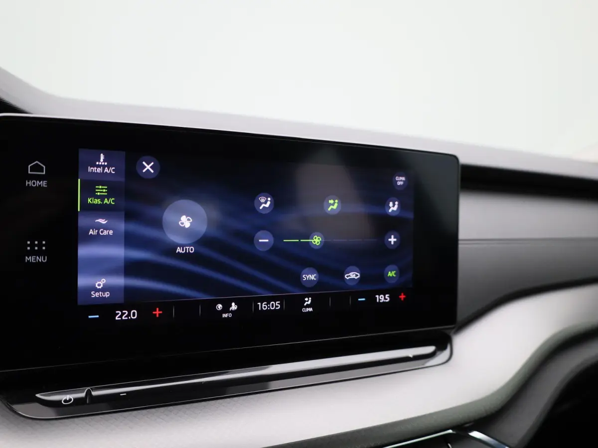 1.0 TSI Business Edition | Apple Carplay / Android Auto | Parkeersensoren | Trekhaak | Lichtmetalen Velgen |