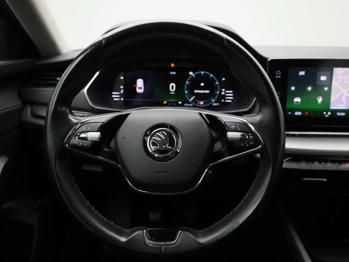 1.0 TSI Business Edition | Apple Carplay / Android Auto | Parkeersensoren | Trekhaak | Lichtmetalen Velgen |