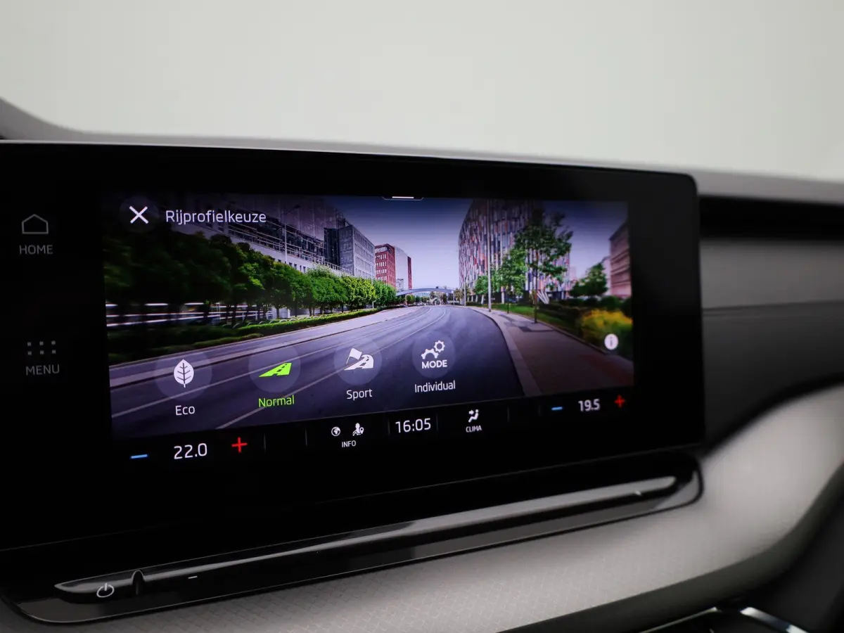 1.0 TSI Business Edition | Apple Carplay / Android Auto | Parkeersensoren | Trekhaak | Lichtmetalen Velgen |