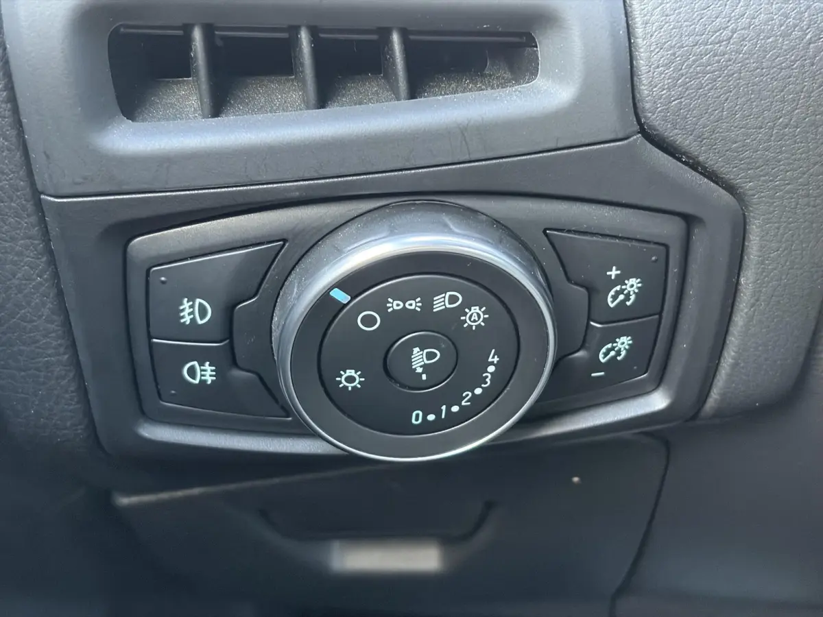 1.5 Titanium D-riem vv in 2024✓150pk✓2e Eigenaar✓Dealer Onderhouden✓Trekhaak✓Carplay✓Keyless✓6bak✓Clima✓Cruise✓Lm velgen✓N.A.P✓Apk tot 08-2027