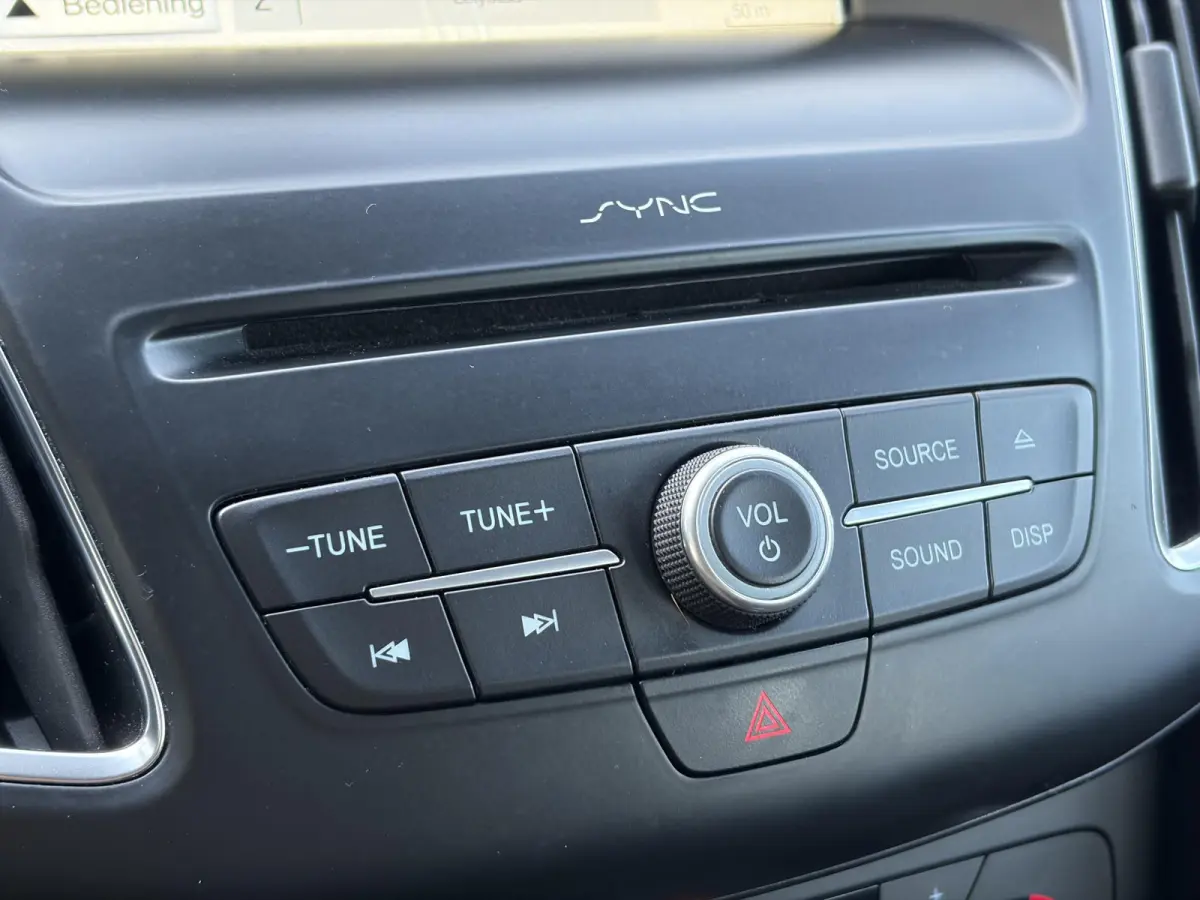 1.5 Titanium D-riem vv in 2024✓150pk✓2e Eigenaar✓Dealer Onderhouden✓Trekhaak✓Carplay✓Keyless✓6bak✓Clima✓Cruise✓Lm velgen✓N.A.P✓Apk tot 08-2027