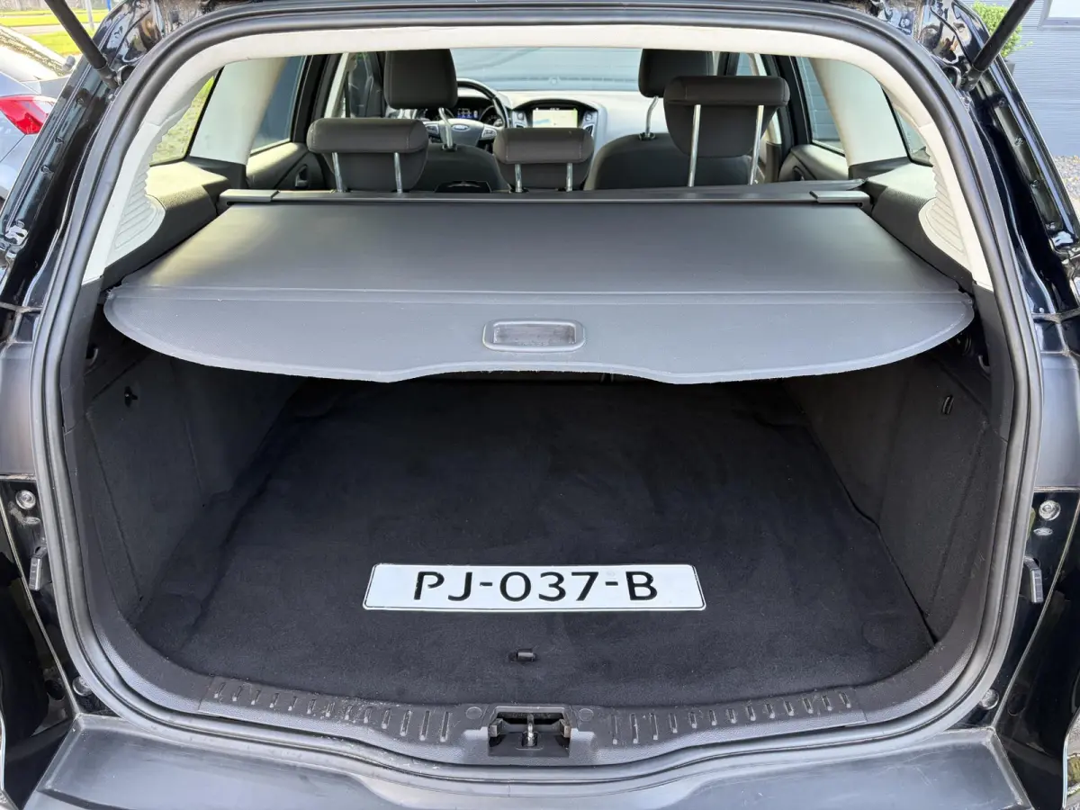 1.5 Titanium D-riem vv in 2024✓150pk✓2e Eigenaar✓Dealer Onderhouden✓Trekhaak✓Carplay✓Keyless✓6bak✓Clima✓Cruise✓Lm velgen✓N.A.P✓Apk tot 08-2027