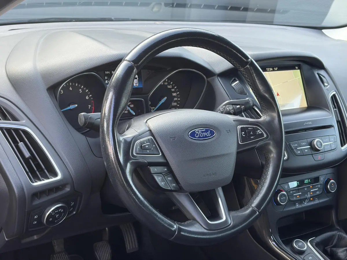 1.5 Titanium D-riem vv in 2024✓150pk✓2e Eigenaar✓Dealer Onderhouden✓Trekhaak✓Carplay✓Keyless✓6bak✓Clima✓Cruise✓Lm velgen✓N.A.P✓Apk tot 08-2027