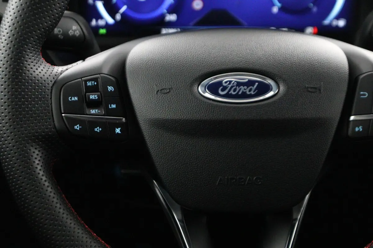 1.0 EcoBoost ST-Line | Trekhaak | Keyless Entry | CarPlay | Digitaal Dashboard |
