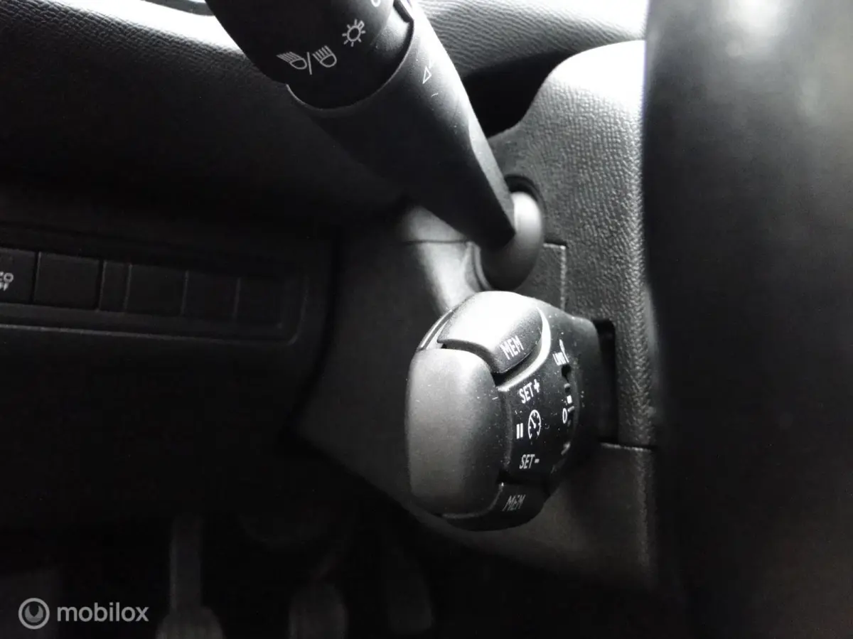 1.2, benzine, schakel, 89.566 km