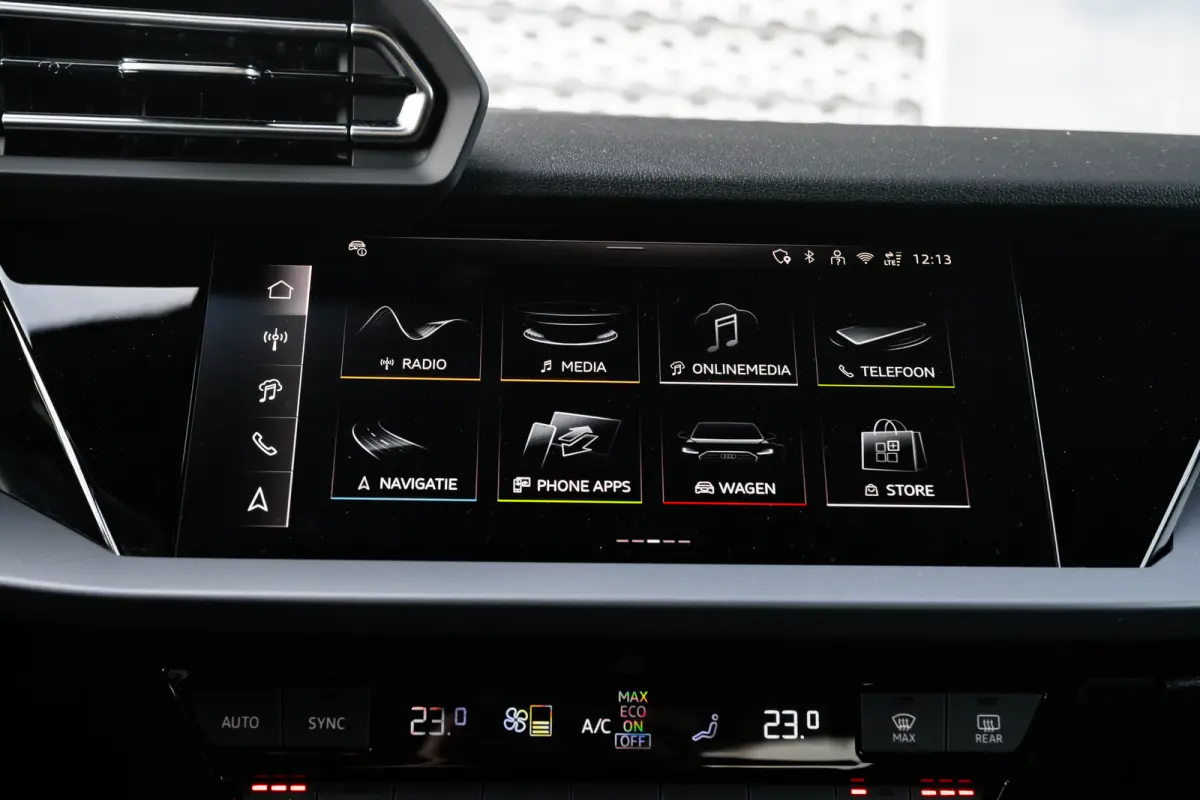 TFSI e 204 pk Advanced | Achteruitrijcamera | Sound System | Stoelverwarming | | Achteruitrijcamera | Adaptive cruisecontrol (Adaptive Cruise Control) | Audi sound system