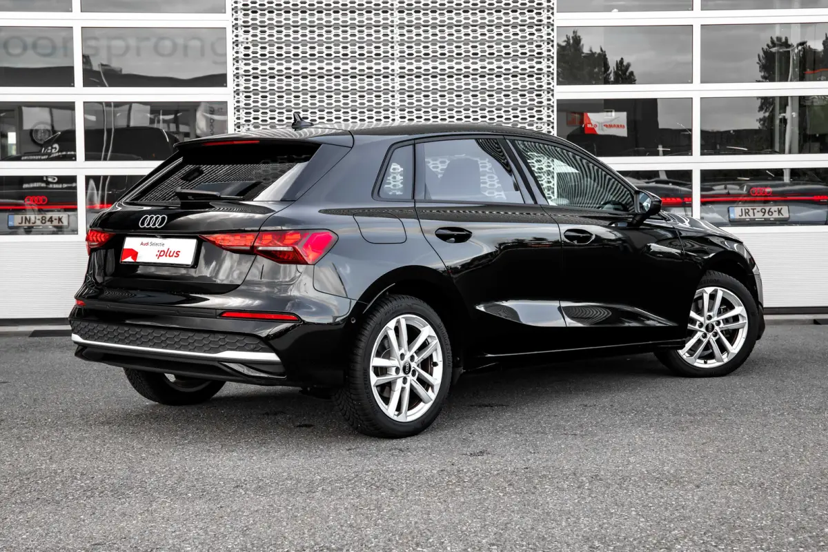 TFSI e 204 pk Advanced | Achteruitrijcamera | Sound System | Stoelverwarming | | Achteruitrijcamera | Adaptive cruisecontrol (Adaptive Cruise Control) | Audi sound system