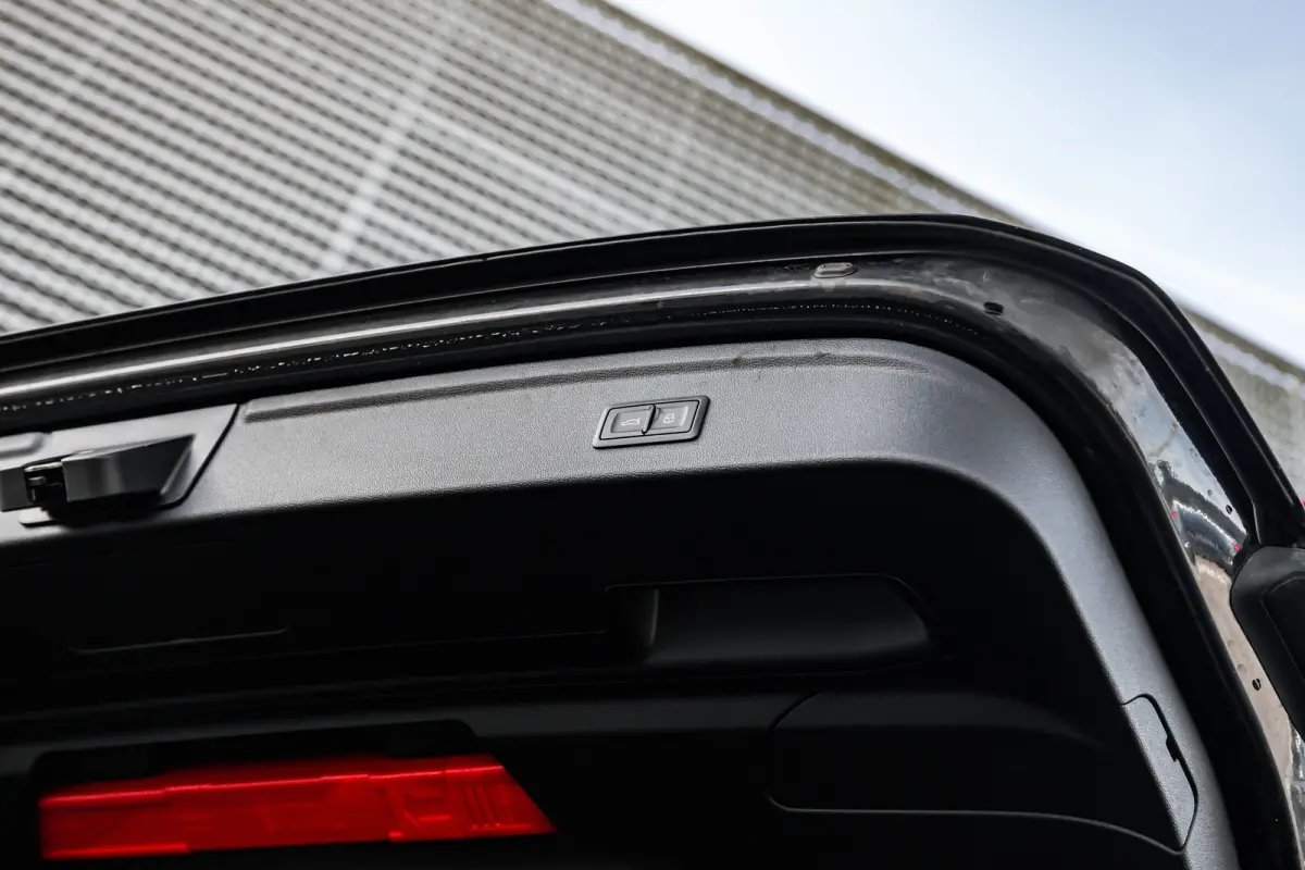 TFSI e 204 pk Advanced | Achteruitrijcamera | Sound System | Stoelverwarming | | Achteruitrijcamera | Adaptive cruisecontrol (Adaptive Cruise Control) | Audi sound system
