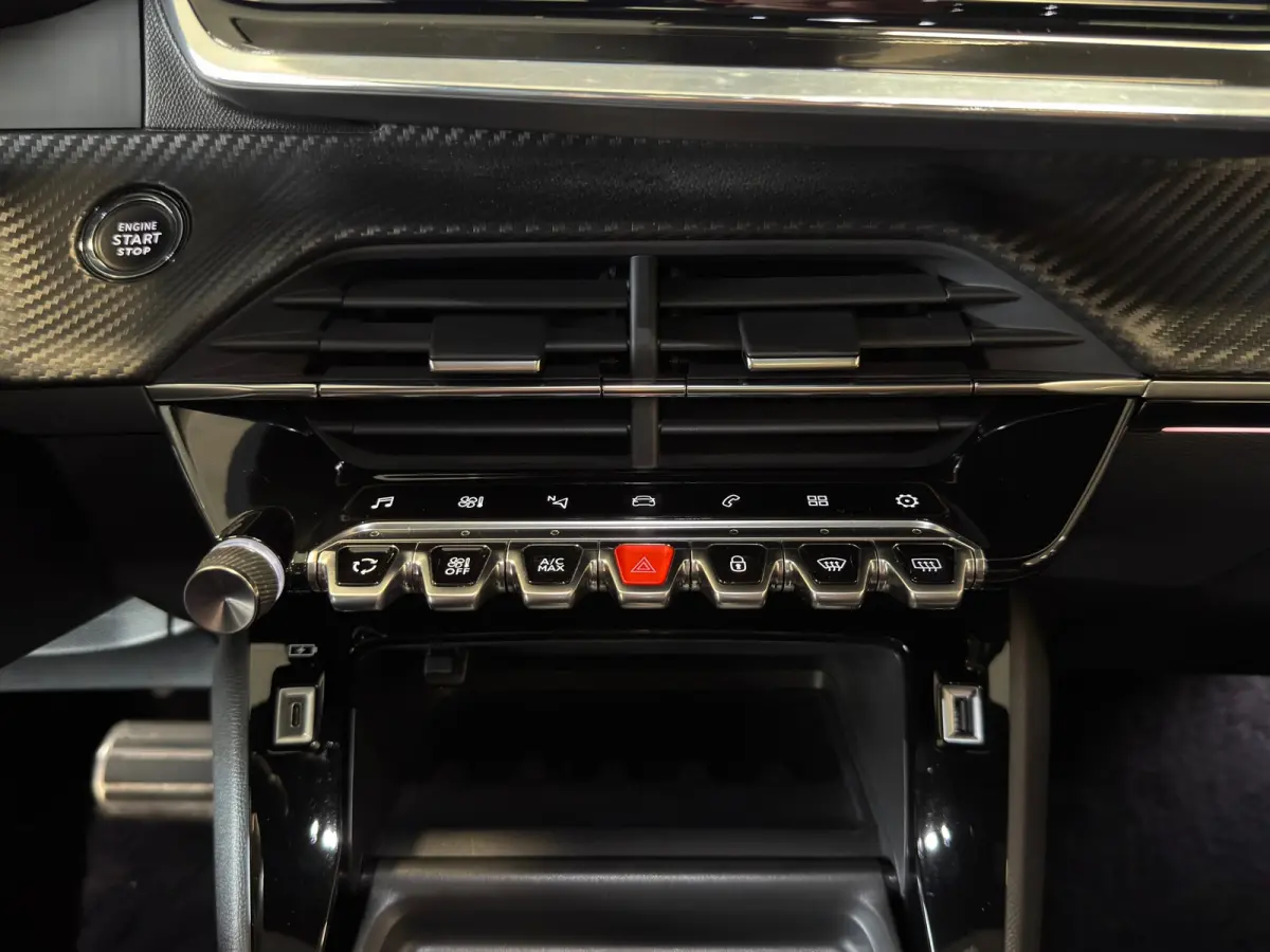 1.2 PureTech GT-Line|NAVI|CAMERA|PANORAMA|CRUISE