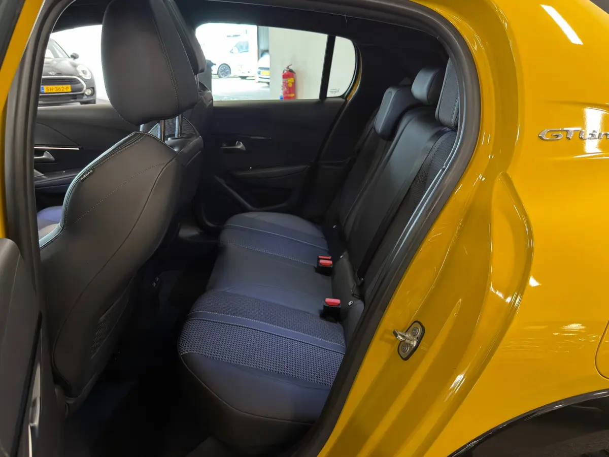 1.2 PureTech GT-Line|NAVI|CAMERA|PANORAMA|CRUISE