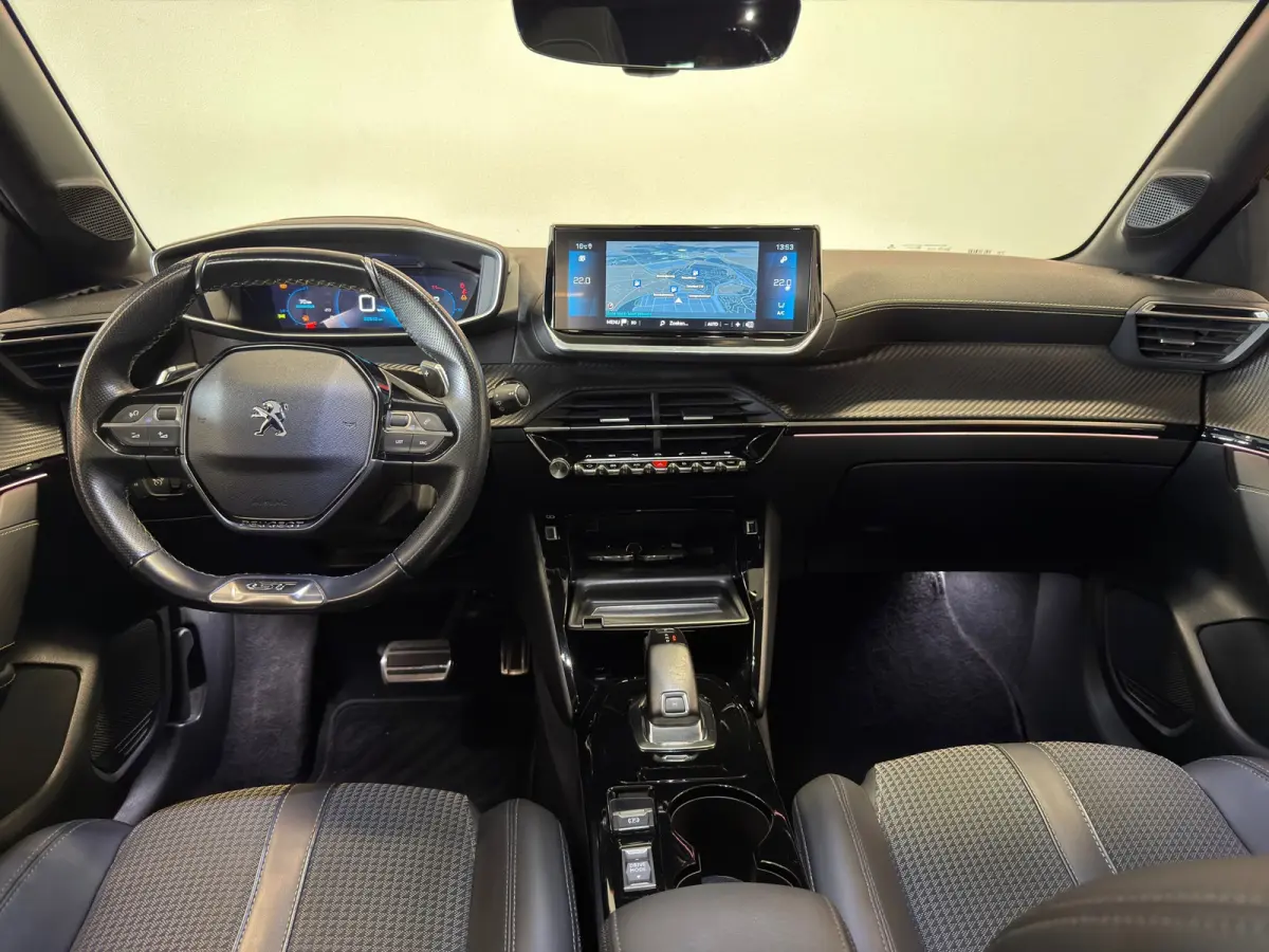1.2 PureTech GT-Line|NAVI|CAMERA|PANORAMA|CRUISE